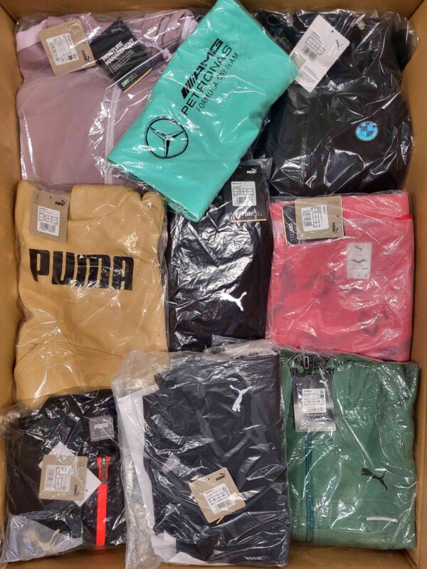 The photo shows a package with clothing in the category AP.