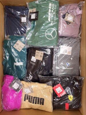 The photo shows a package with clothing in the category AP.