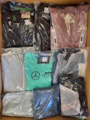 The photo shows a package with clothing in the category AP.