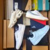 The photo shows a package with footwear in the category BS.