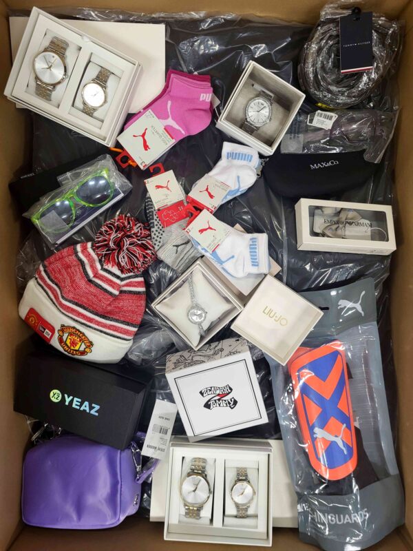 The picture shows a package with accessories in the category AA.