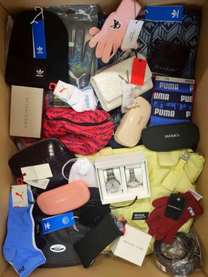 The picture shows a package with accessories in the category AA.