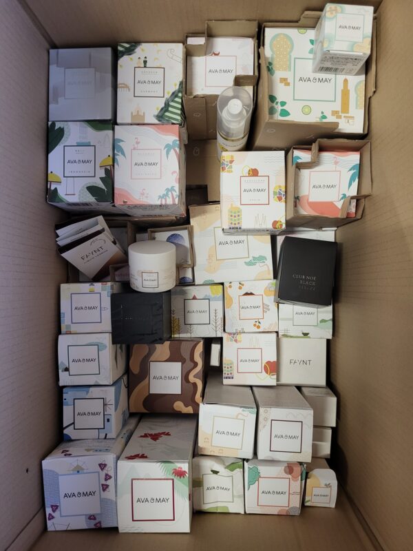 The picture shows a package with accessories in the category CO.