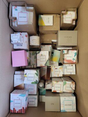 The picture shows a package with accessories in the category CO.