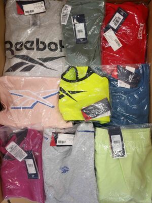 The photo shows a package with clothing in the category R.