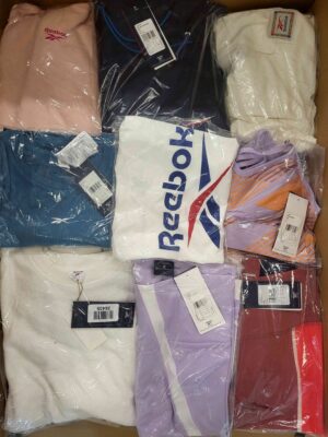 The photo shows a package with clothing in the category R.