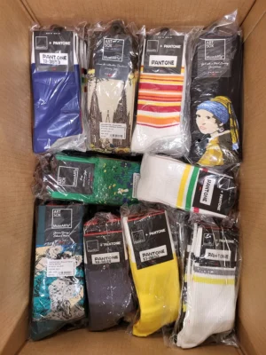 The picture shows a package with accessories in the category SA.