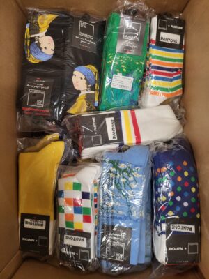 The picture shows a package with accessories in the category SA.