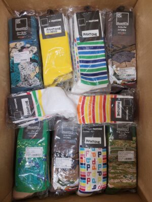 The picture shows a package with accessories in the category SA.