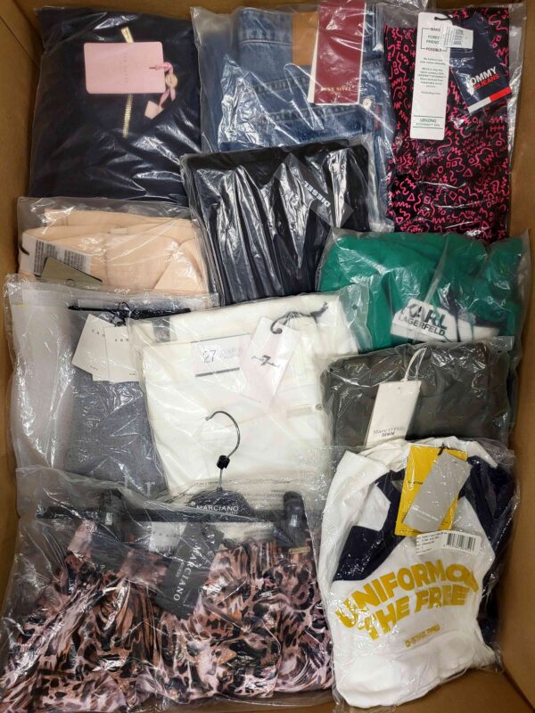 The photo shows a package with clothing in the category AP.