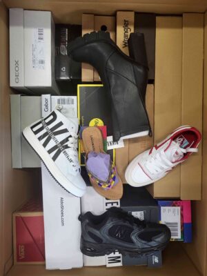 The photo shows a package with footwear in the category AS.