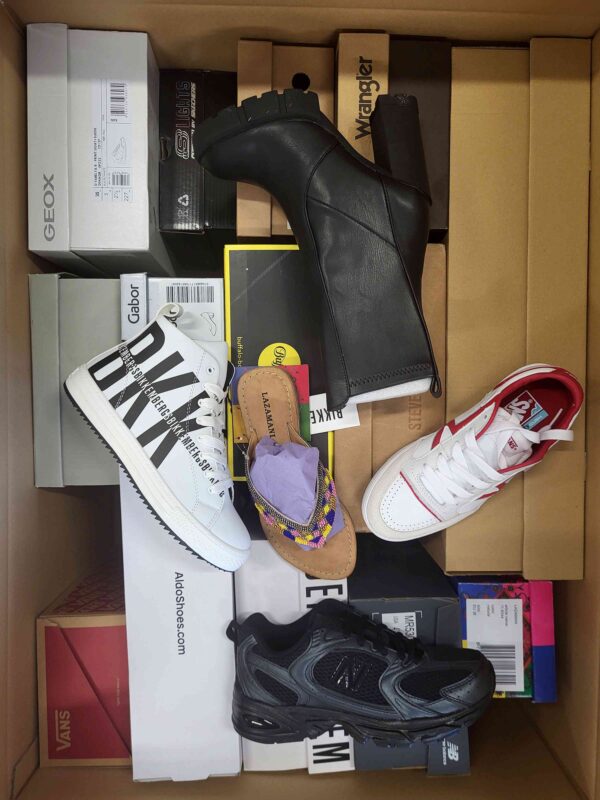 The photo shows a package with footwear in the category AS.