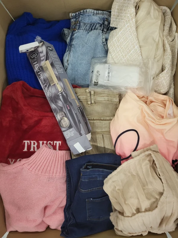 The photo shows a package with clothing in the category BSN.