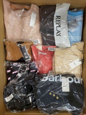 The photo shows a package with clothing in the category A.