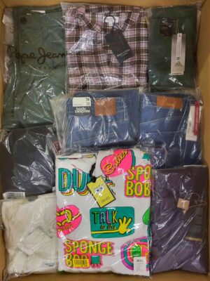 The photo shows a package with clothing in the category A.
