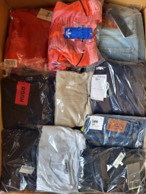 The photo shows a package with clothing in the category B.