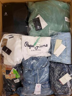 The photo shows a package with clothing in the category B.