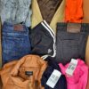 The photo shows a package with clothing in the category U.