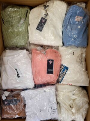 The photo shows a package with clothing in the category B.