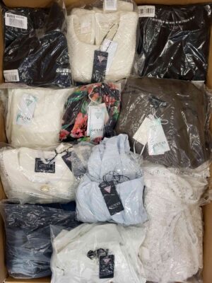 The photo shows a package with clothing in the category B.