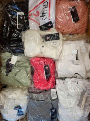 The photo shows a package with clothing in the category B.