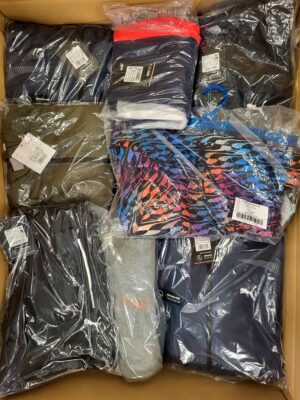 The photo shows a package with clothing in the category AP.