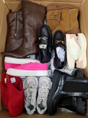 The photo shows a package with clothing in the category BPS.