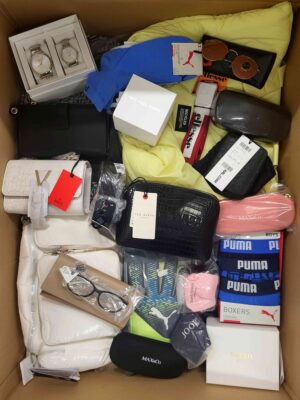 The picture shows a package with accessories in the category AA.