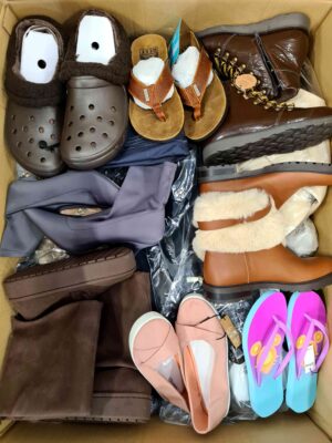 The photo shows a package with footwear in the category BSU.