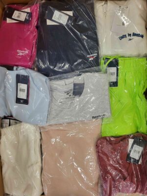 The photo shows a package with clothing in the category R.