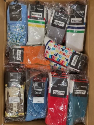 The picture shows a package with accessories in the category SA.