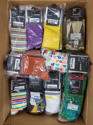 The picture shows a package with accessories in the category SA.