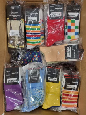 The picture shows a package with accessories in the category SA.