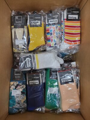 The picture shows a package with accessories in the category SA.