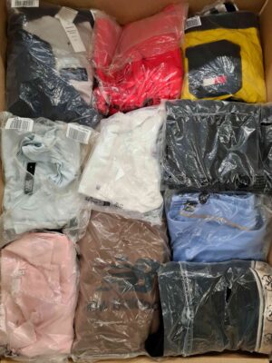 The photo shows a package with clothing in the category D.