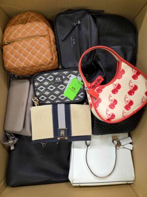 The picture shows a package with accessories in the category HC.