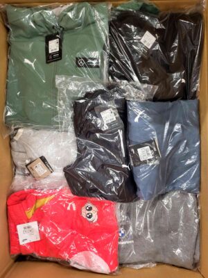 The photo shows a package with clothing in the category AP.