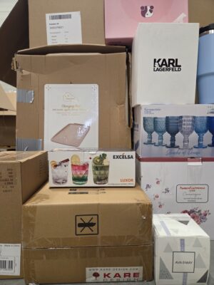 The photo shows the palette in the category CH.