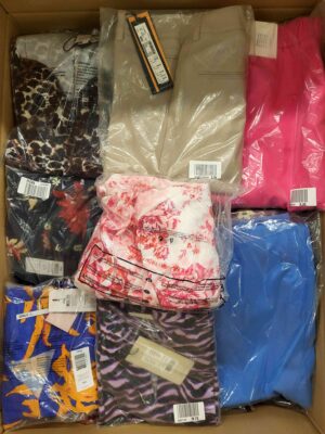The photo shows a package with clothing in the category AR.