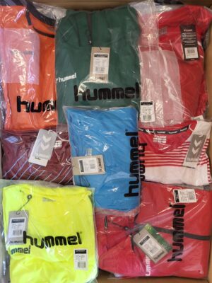 The photo shows a package with clothing in the category H.
