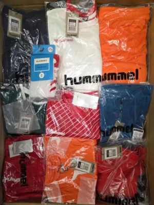 The photo shows a package with clothing in the category H.