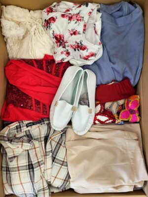 The photo shows a package with clothing in the category BSN.