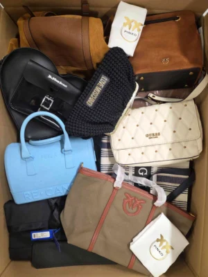 The picture shows a package with accessories in the category HB.