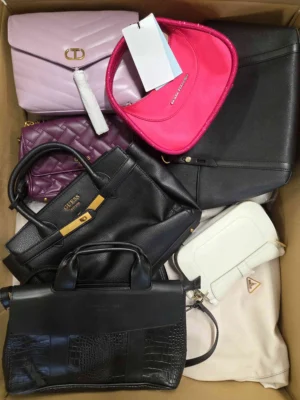 The picture shows a package with accessories in the category HB.