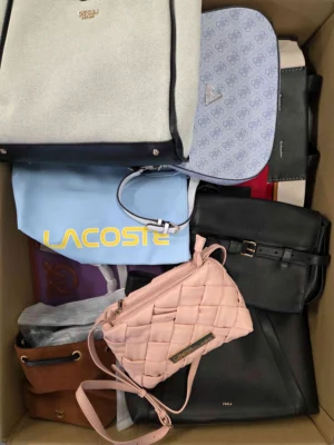 The picture shows a package with accessories in the category HB.