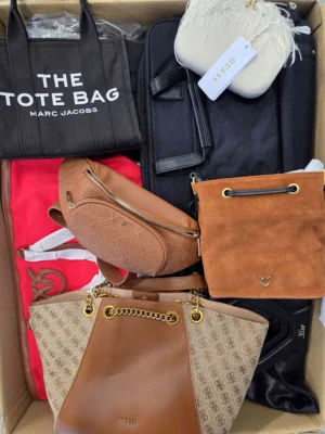 The picture shows a package with accessories in the category HB.