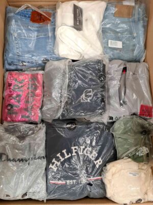 The photo shows a package with clothing in the category D.