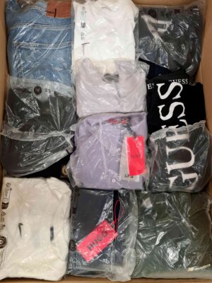 The photo shows a package with clothing in the category D.