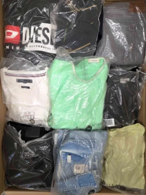 The photo shows a package with clothing in the category D.
