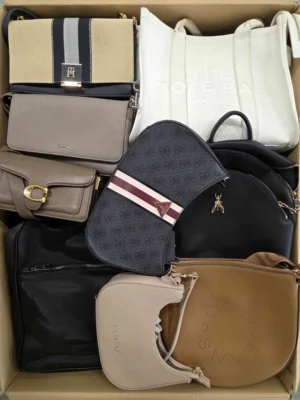 The picture shows a package with accessories in the category HC.